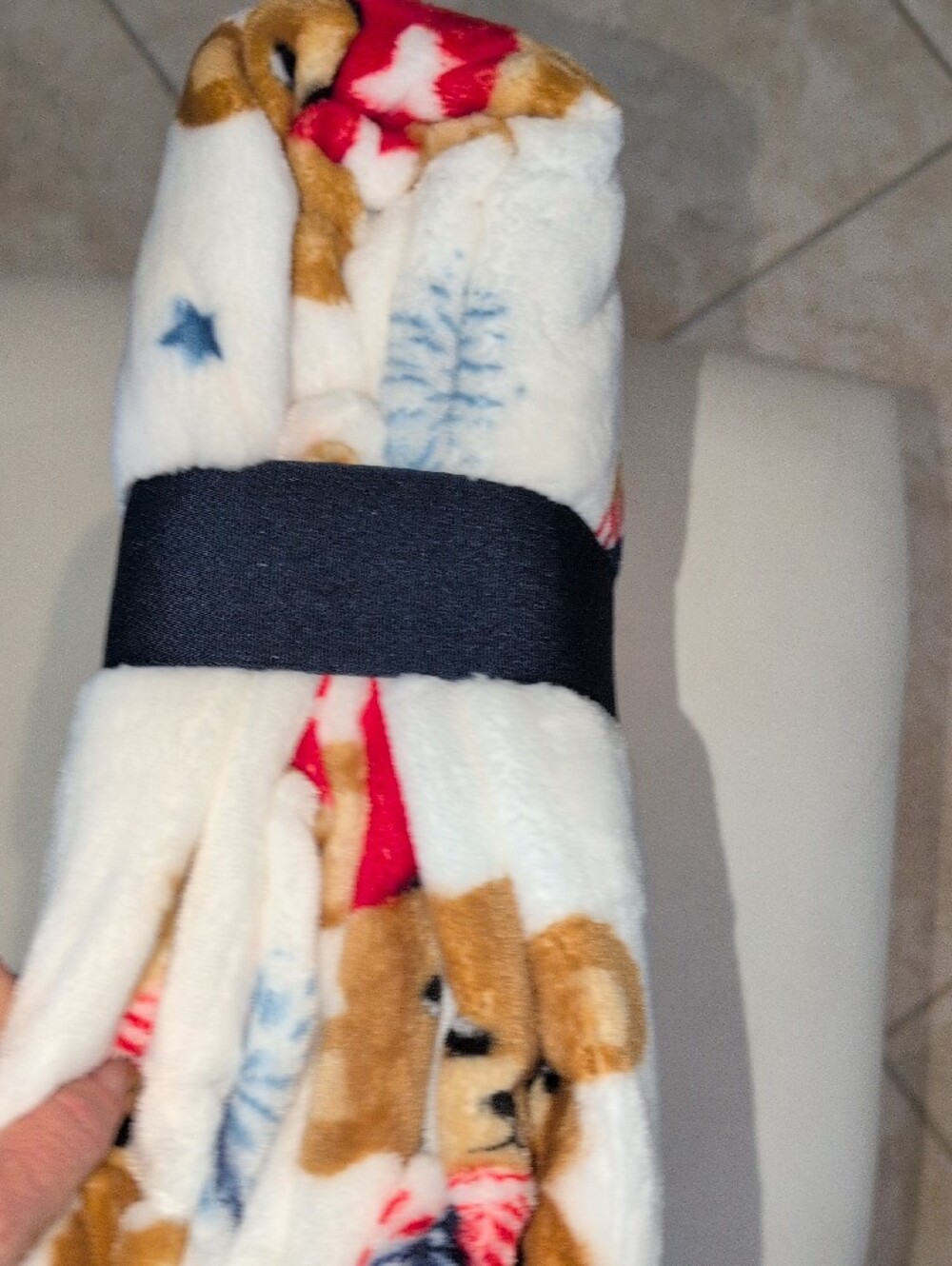 Lounge Throw Blanket with Red, White, And Blue Fireworks And Bears ! New ! - Picture 4 of 8